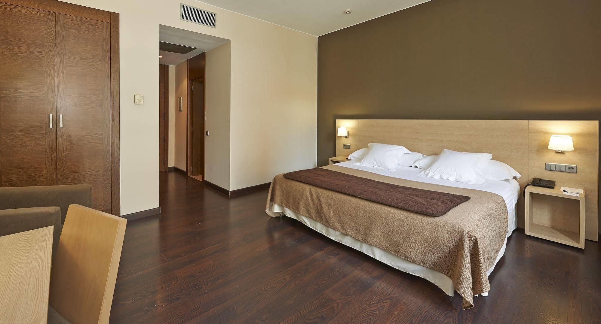 Exe Barcelona Gate Hotel Sant Joan Despí