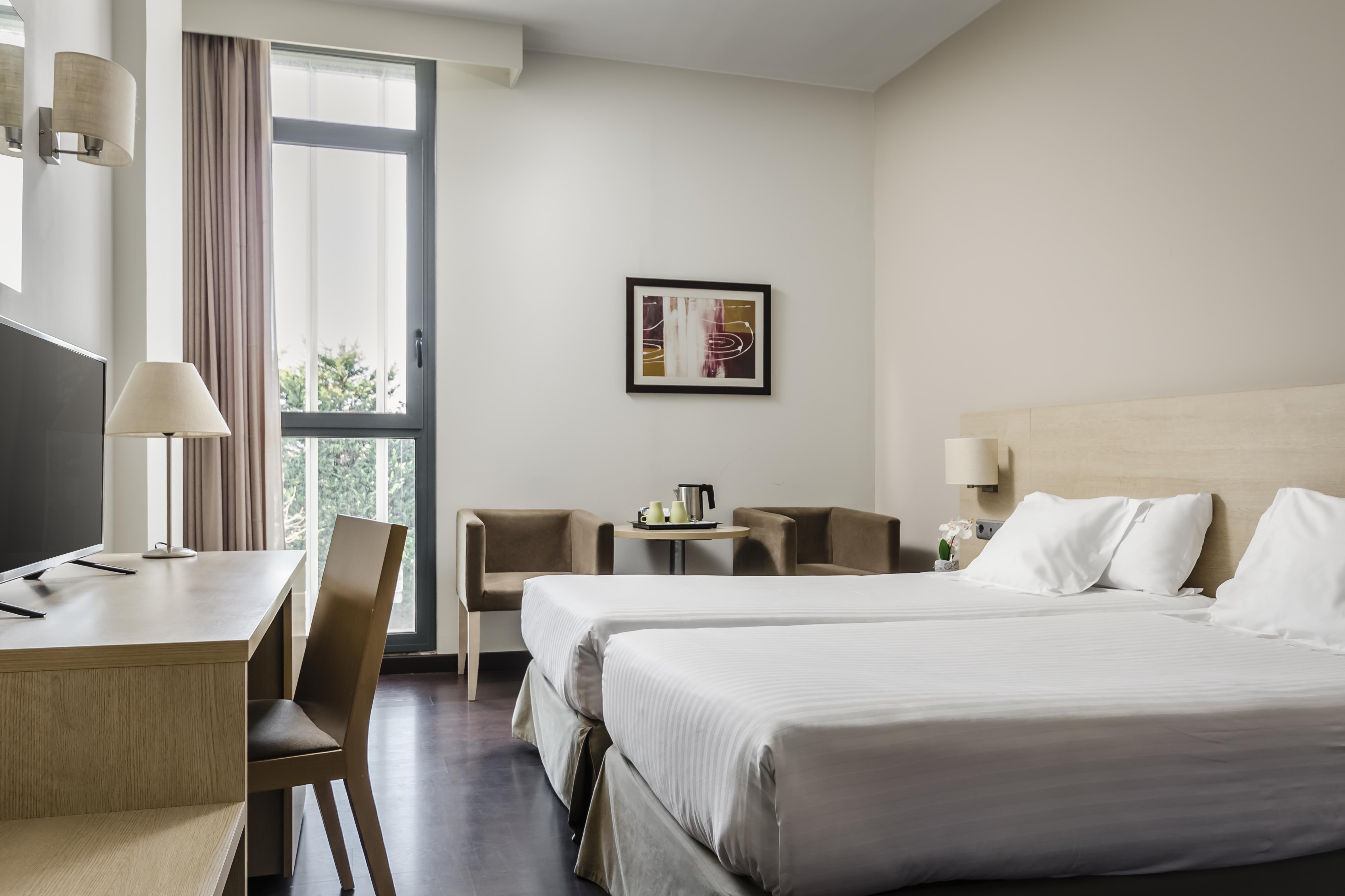Exe Barcelona Gate Hotel 4*